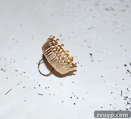 Craft Your Own Pinecone Ornaments 6 Modified Ornament Cap Ready for Glitter
