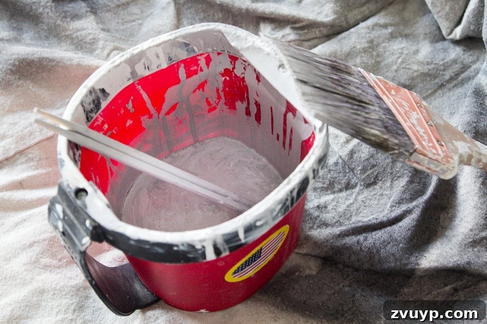 Upholstery Painting: Your Starter Guide 5 Beginner's Guide to Painting Upholstery | blesserhouse.com A simple tutorial for painting fabric furniture- This is so easy! Way better than upholstering furniture from scratch.