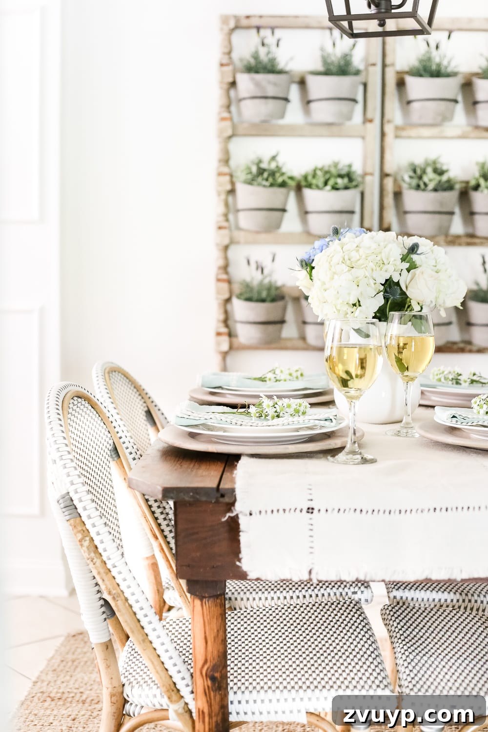 Explore a Modern French Farmhouse Summer Oasis 5 Modern French Farmhouse Summer Home Tour: Close-up of Breakfast Nook
