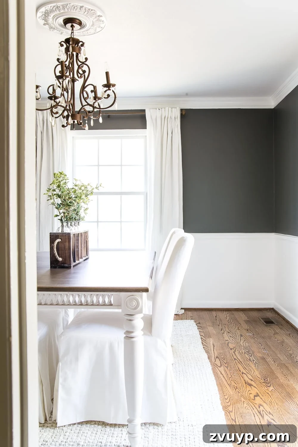 Thrifted Frames, Sparkling Reflections Gallery 3 A couple of tricks for hanging the perfect mirror gallery wall plus ideas for a traditional meets modern eclectic dining room. #diningroom #gallerywall #walldecor #mirrors