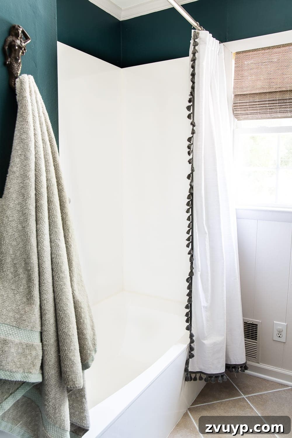 Our Painted Bathroom Sink, Counter, Tub, Shower An 8-Month Durability Update 12 The refinished tub and shower combo looking great after 8 months, demonstrating the longevity of the Rust-Oleum Tub & Tile Refinishing Kit.