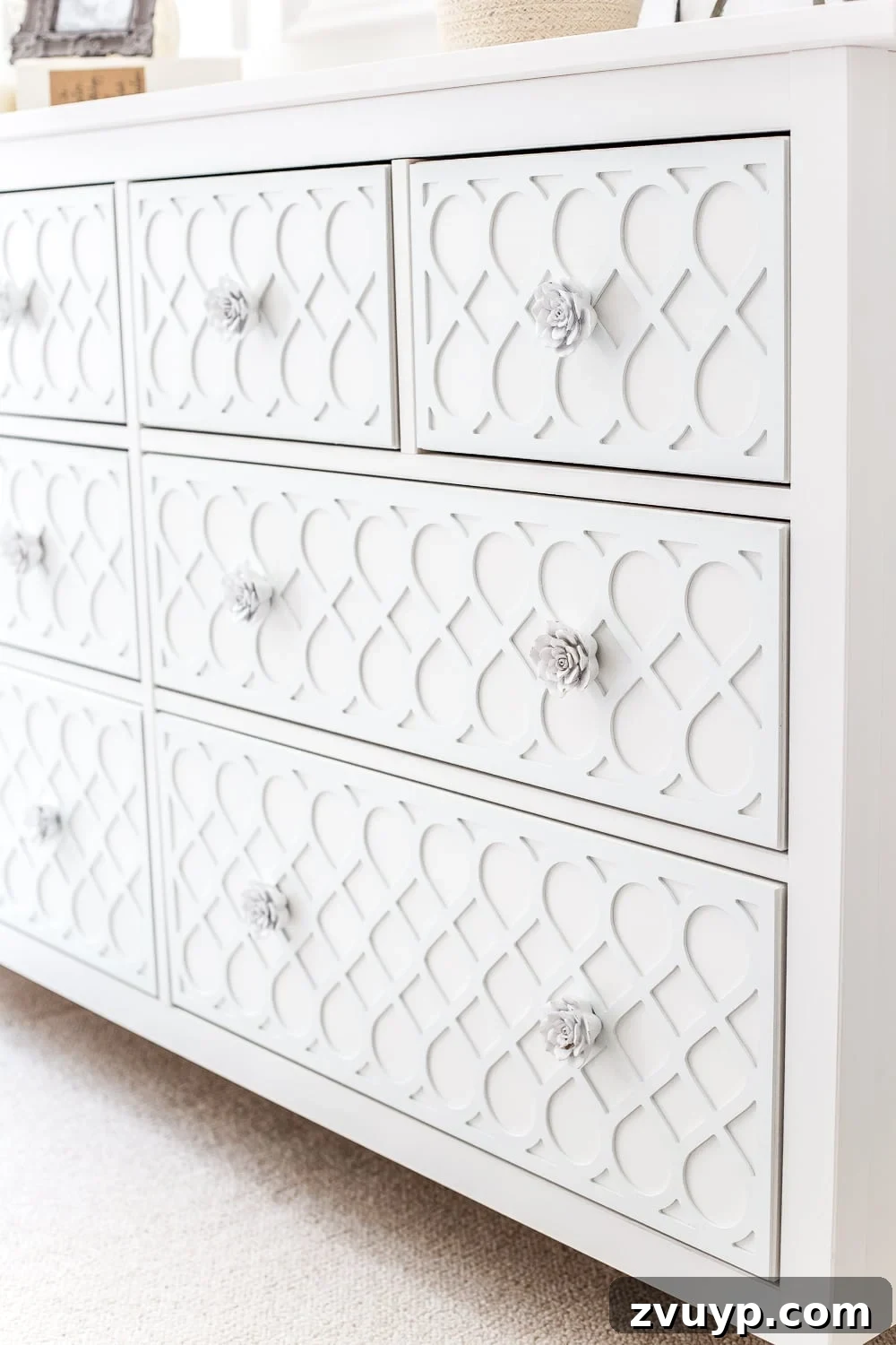Chic Applique Makeover for Your IKEA Hemnes Dresser 15 How to get a high-end carved detail look for less on a plain IKEA dresser using appliques. #IKEAhack #dresser #furnituremakeover