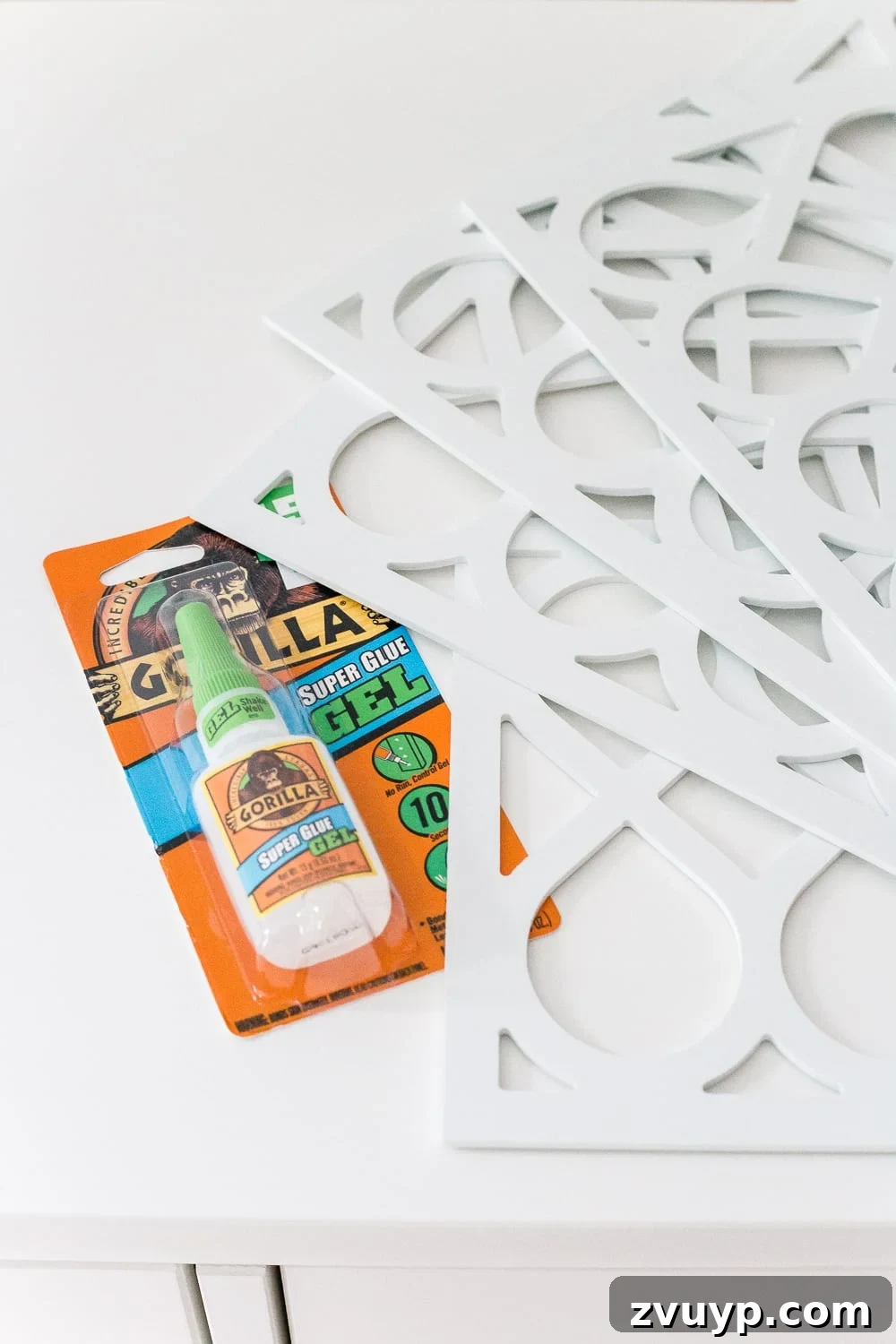 Chic Applique Makeover for Your IKEA Hemnes Dresser 8 How to add O'verlays appliques to a plain IKEA dresser