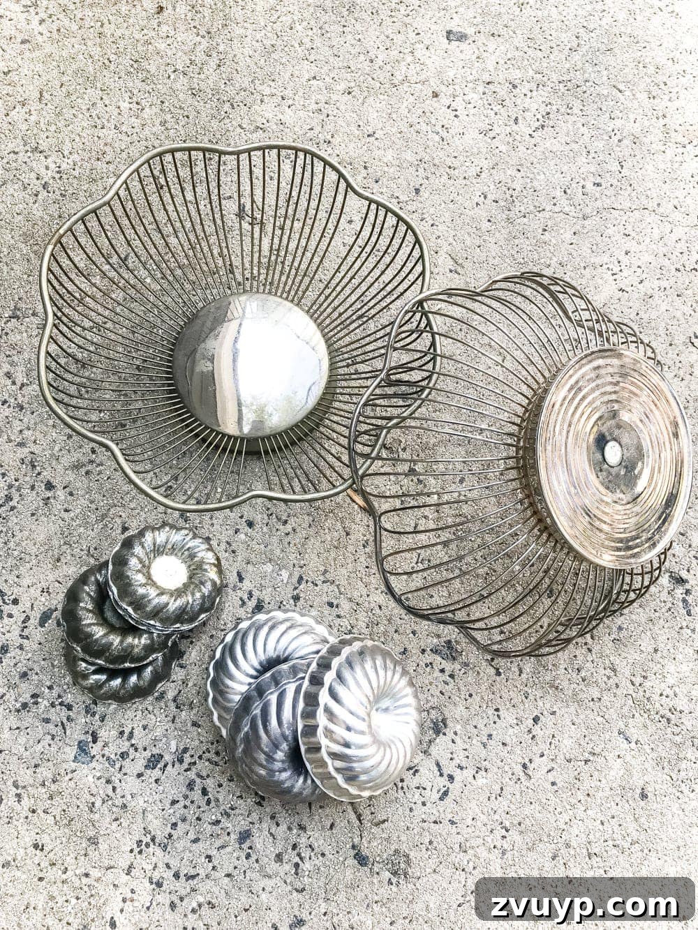 The Unlikely Pumpkin Patch Wire Basket and Bundt Pan Crafts 2 DIY wire basket and bundt pan pumpkins craft