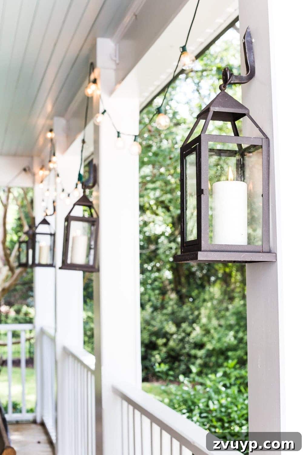 Autumn Porch Retreat: Crafting Cozy Outdoor Style 8 cozy fall porch with string lights and outdoor lanterns