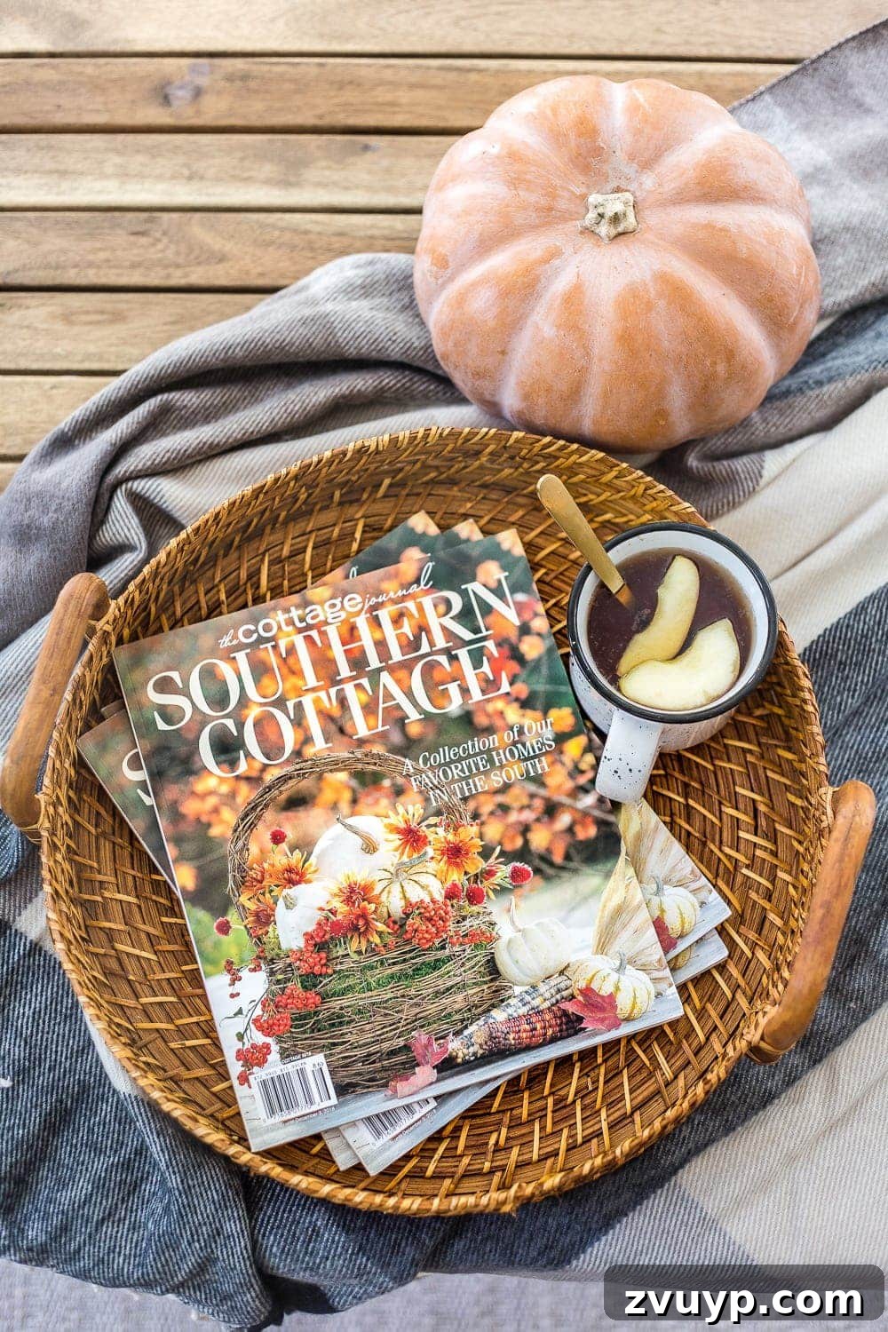Southern Cottage Showcase 2 A modern take on the classic, breezy Southern cottage decorating style & why it's best to embrace your home's existing beauty without succumbing to trends.