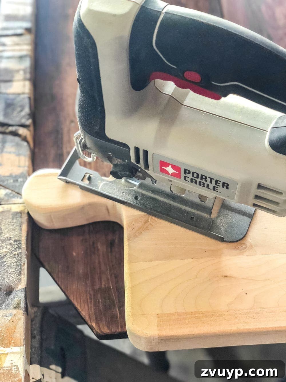 Crafting Custom Cutting Boards from Leftover Wood 7 Shaping curves and adding a handle to a cutting board using a jigsaw.