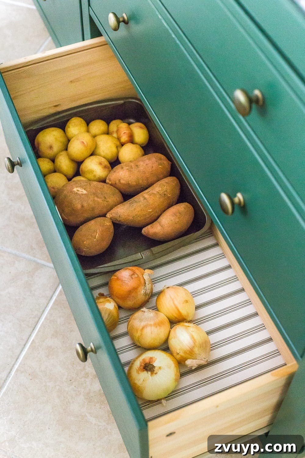 Smart IKEA Hemnes Pantry Organization 11 IKEA Hemnes Pantry Cabinet Organization - Tips and ideas for maximizing storage and creating function for food storage in a cabinet to repurpose as a pantry. #pantryorganization