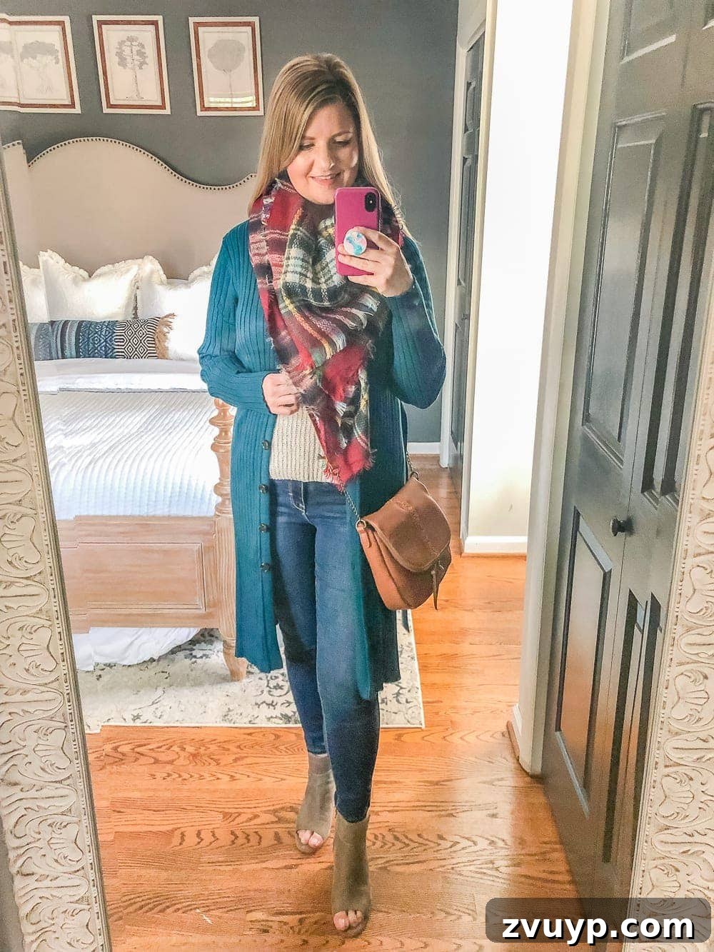 7 Stylish & Affordable Fall Outfits for a Flawless Fit 9 7 Inexpensive Tummy Hiding Mom Friendly Fall Outfits | sweater tank, jeans, long cardigan, plaid scarf, cognac crossbody bag, peep toe block heel booties