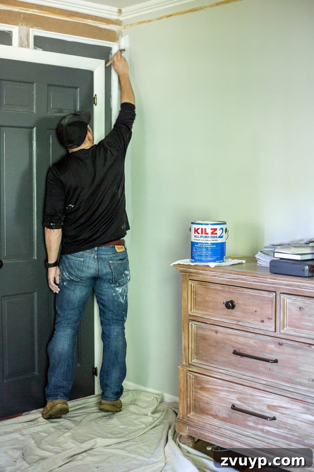 5 rules about primer and paint we wish we had known as beginner DIYers and how to create a paint finish on walls, doors, trim, and moldings that last. | Master Bedroom Refresh with Kilz®