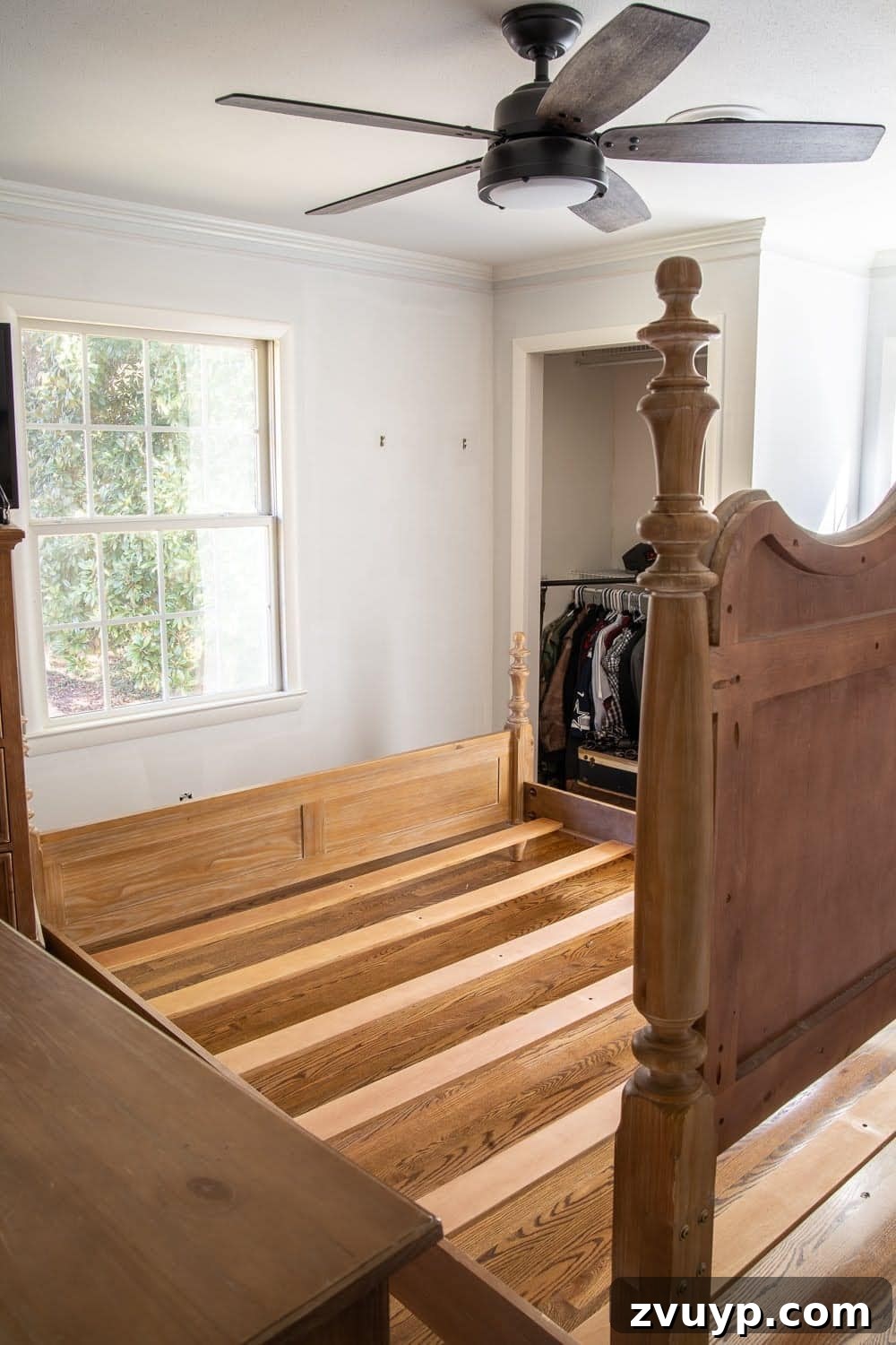 5 rules about primer and paint we wish we had known as beginner DIYers and how to create a paint finish on walls, doors, trim, and moldings that last. | Master Bedroom Refresh with Kilz®