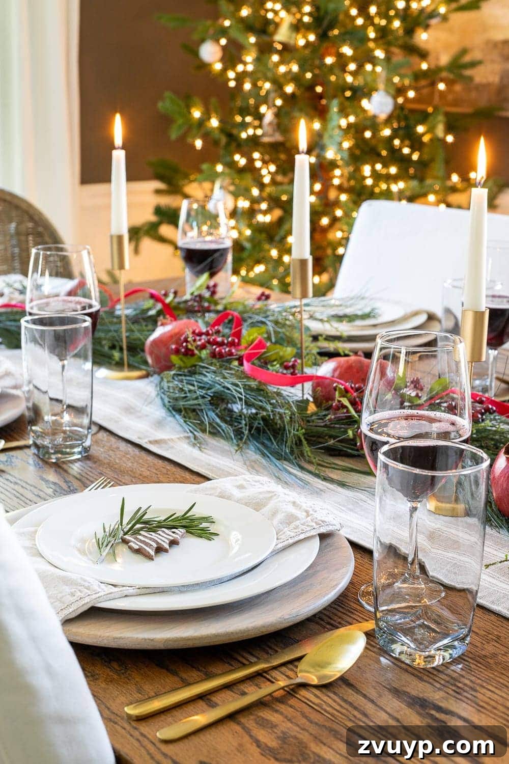 Festive Home Tour 10 Christmas decorating ideas: A simple yet elegant Christmas centerpiece adorns the dining table, showcasing a 'less is more' approach to holiday decor.