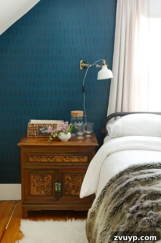 Curate Your Canvas Imaginative DIY Wall Decor 13 A simple DIY Wall Decor Idea to use brushstrokes as an interesting focal wall