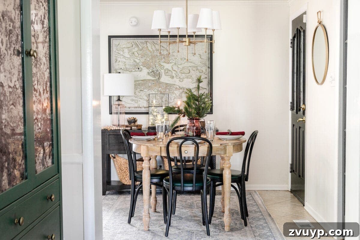 Festive Fusion: Our Modern Traditional Christmas Home 6 Christmas Breakfast Nook Decor