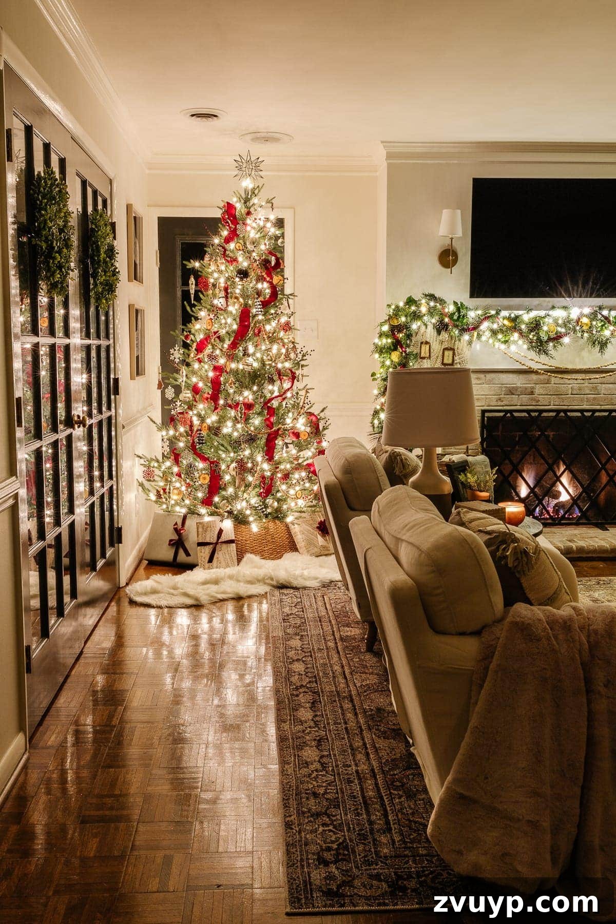 The 2020 Candlelit Yuletide Journey 15 Warm and inviting Christmas kitchen decor at night