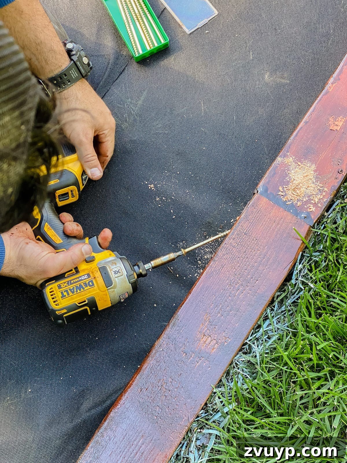 Get Rolling Build a Bocce Court in a Weekend 15 Securing the wood frame box with deck screws during construction