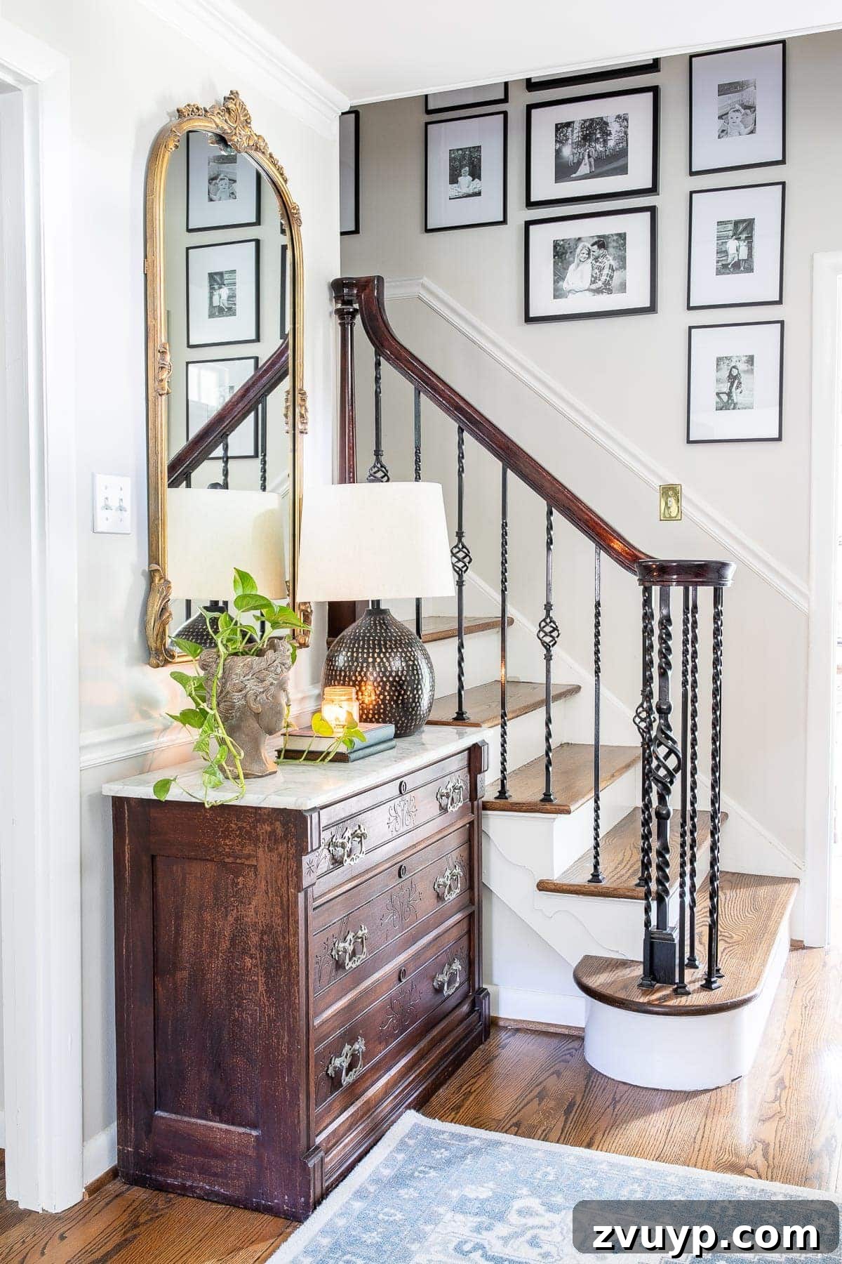 The Off White Paints Designers Swear By 4 Benjamin Moore Classic Gray paint color in a welcoming foyer