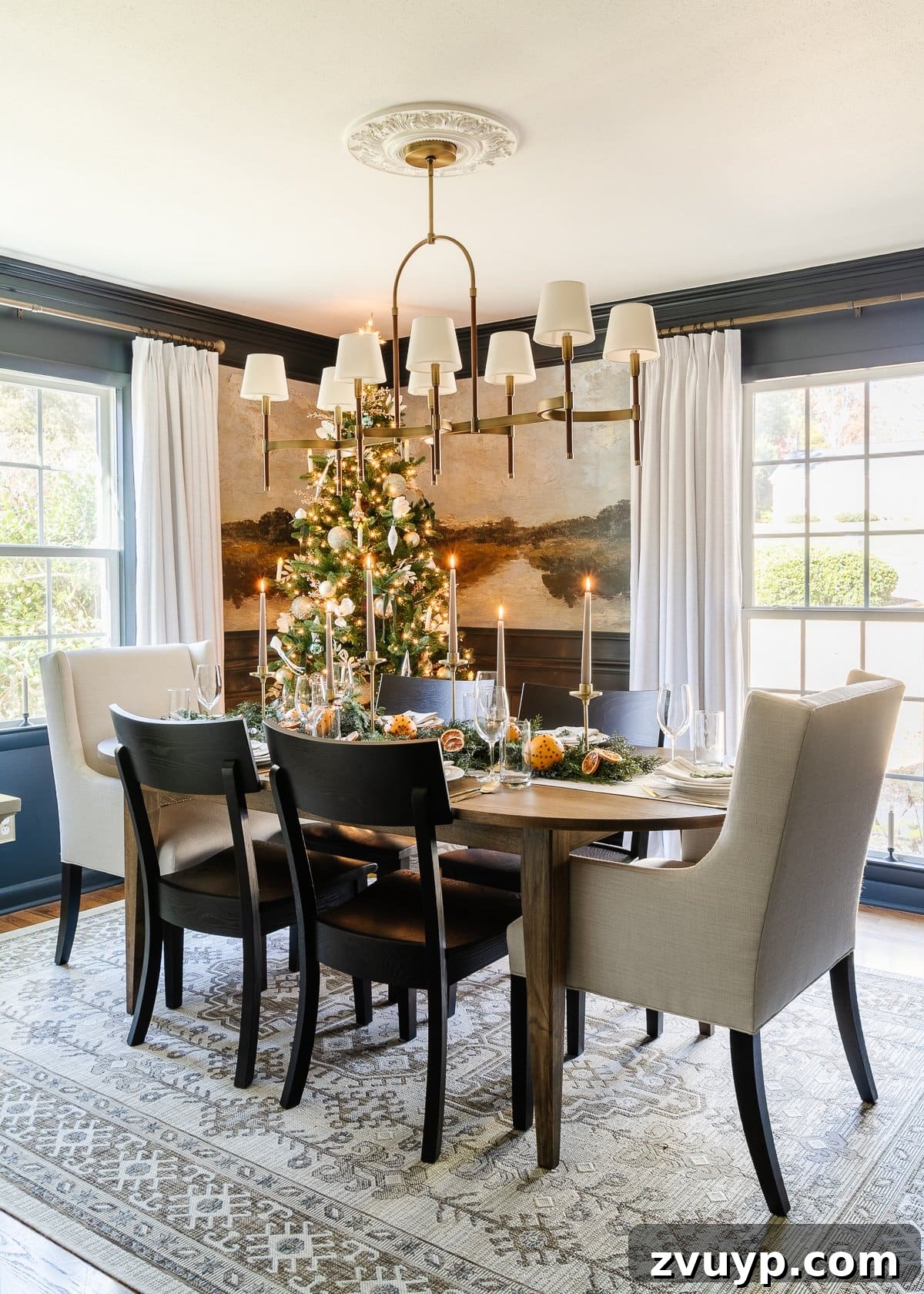 2021 Holiday Home Tour Classic Christmas Decor 16 classic Christmas decor ideas in a dining room