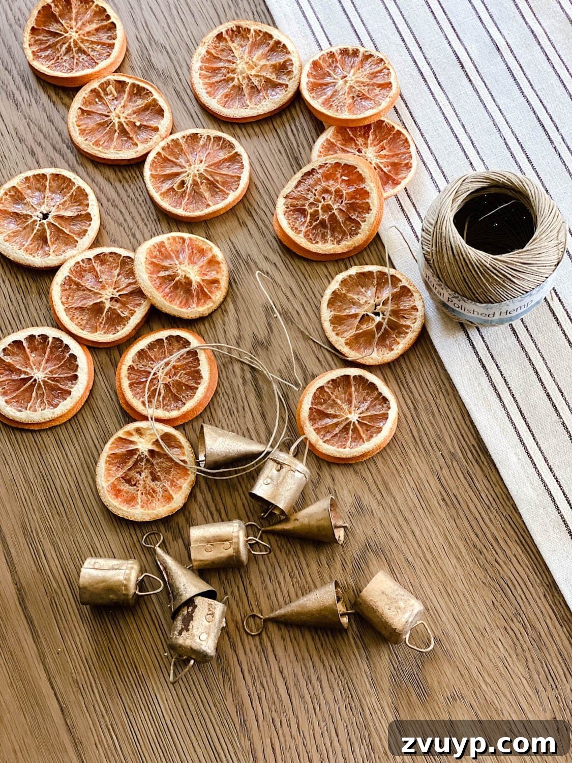 Effortless Homemade Dried Orange Garland 4 supplies used for making dried orange garland