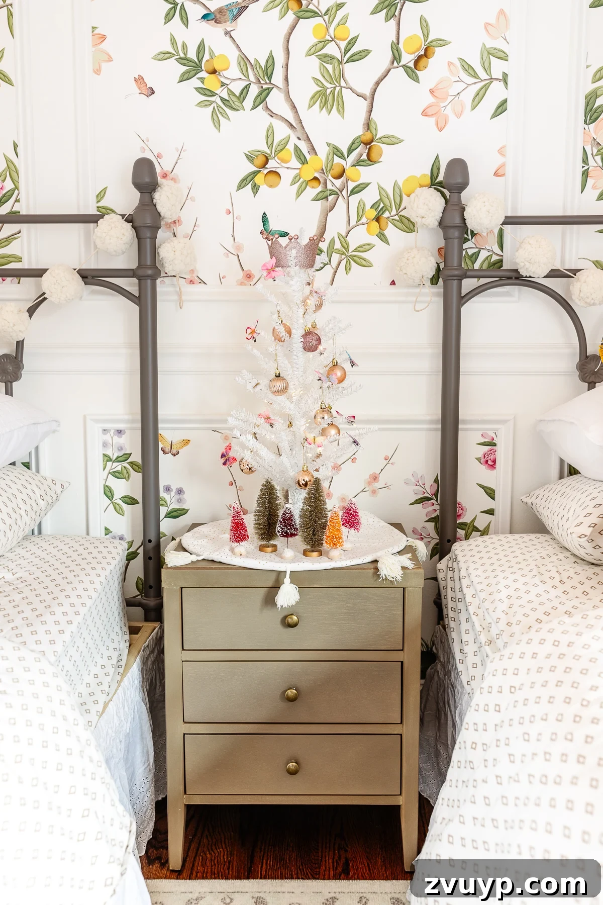 Simple Festive Touches for a Winter Cozy Bedroom 19 Christmas bedroom decor tree in a kid's room