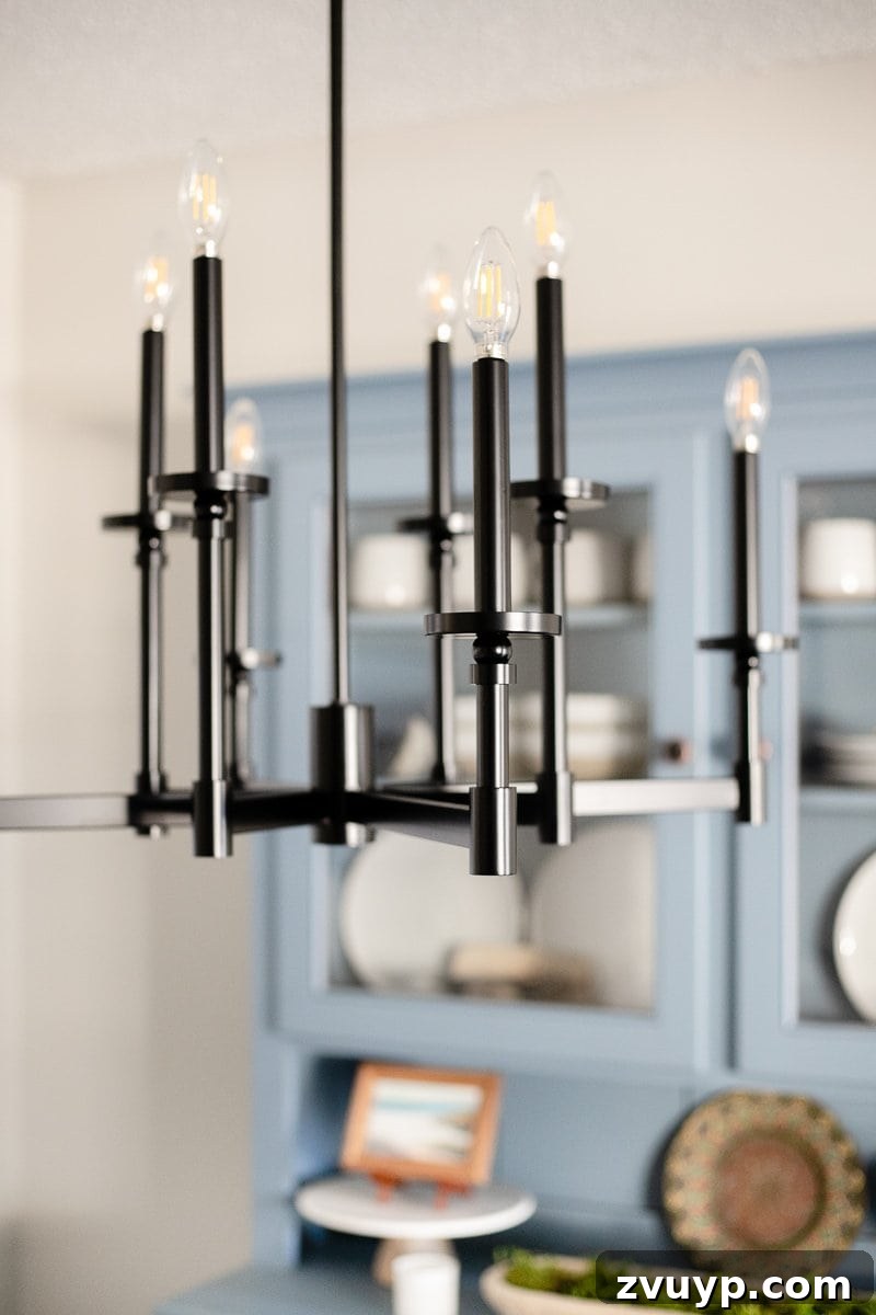 7 Instant Makeovers for Your Dining Nook 6 modern chandelier