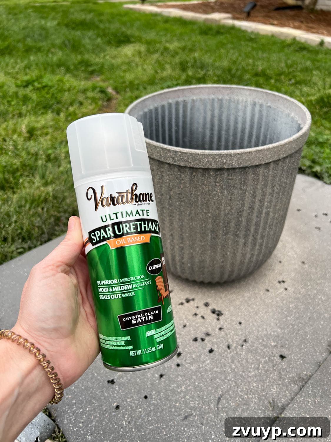 DIY Faux Concrete Planters: The Spray Paint Secret 9 seal outdoor planters with spray clear oil based spar urethane