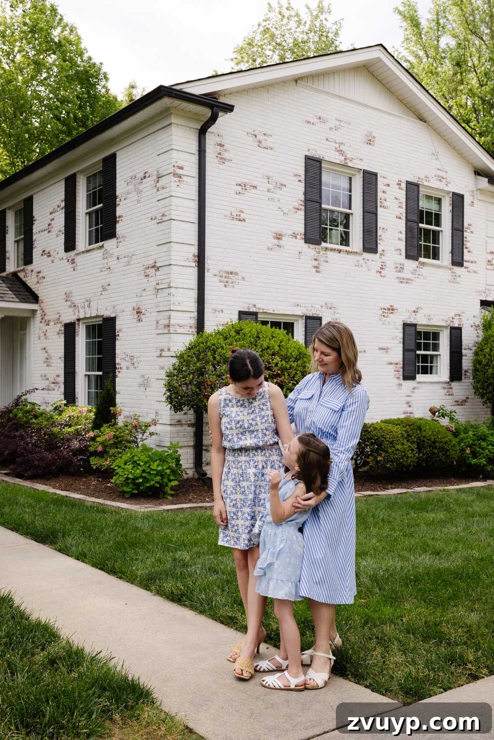 The Mother's Day Wishlist: What Moms Actually Desire 2 A loving family photo, perfect for a Mother's Day sentiment