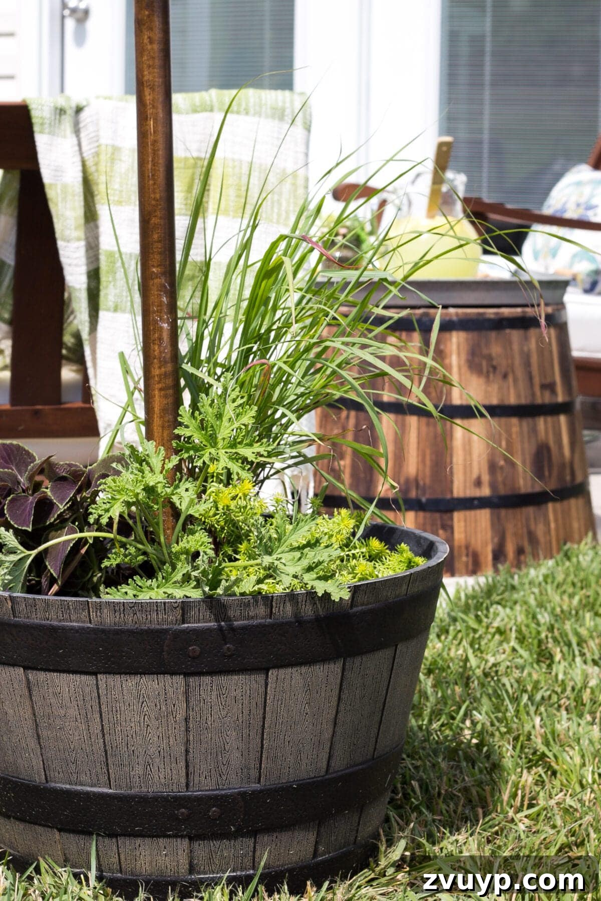 No Poles, No Problem: Creative Ways to Hang Backyard String Lights 58 planter posts for outdoor lights with citronella and lemongrass to keep mosquitoes away