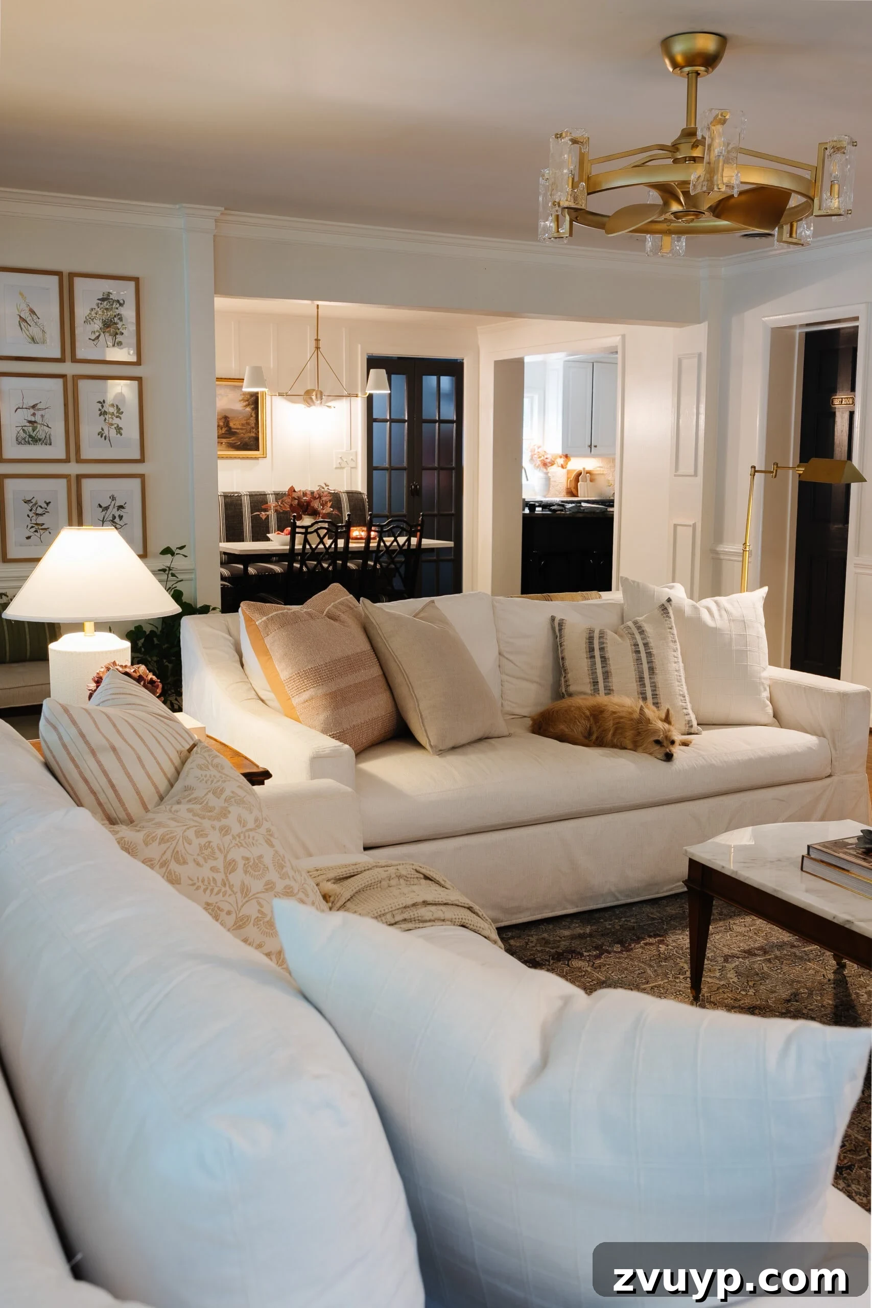 fall living room decor ideas with lamps and soft lighting