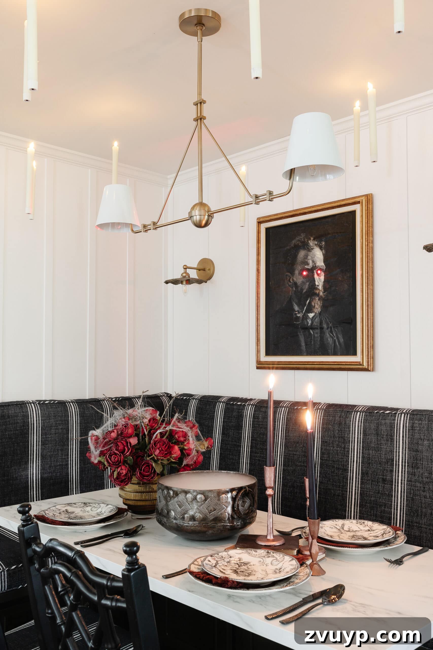 Killer Tablescapes for Your Halloween Murder Mystery 11 Halloween table decor for a gothic chic dinner party
