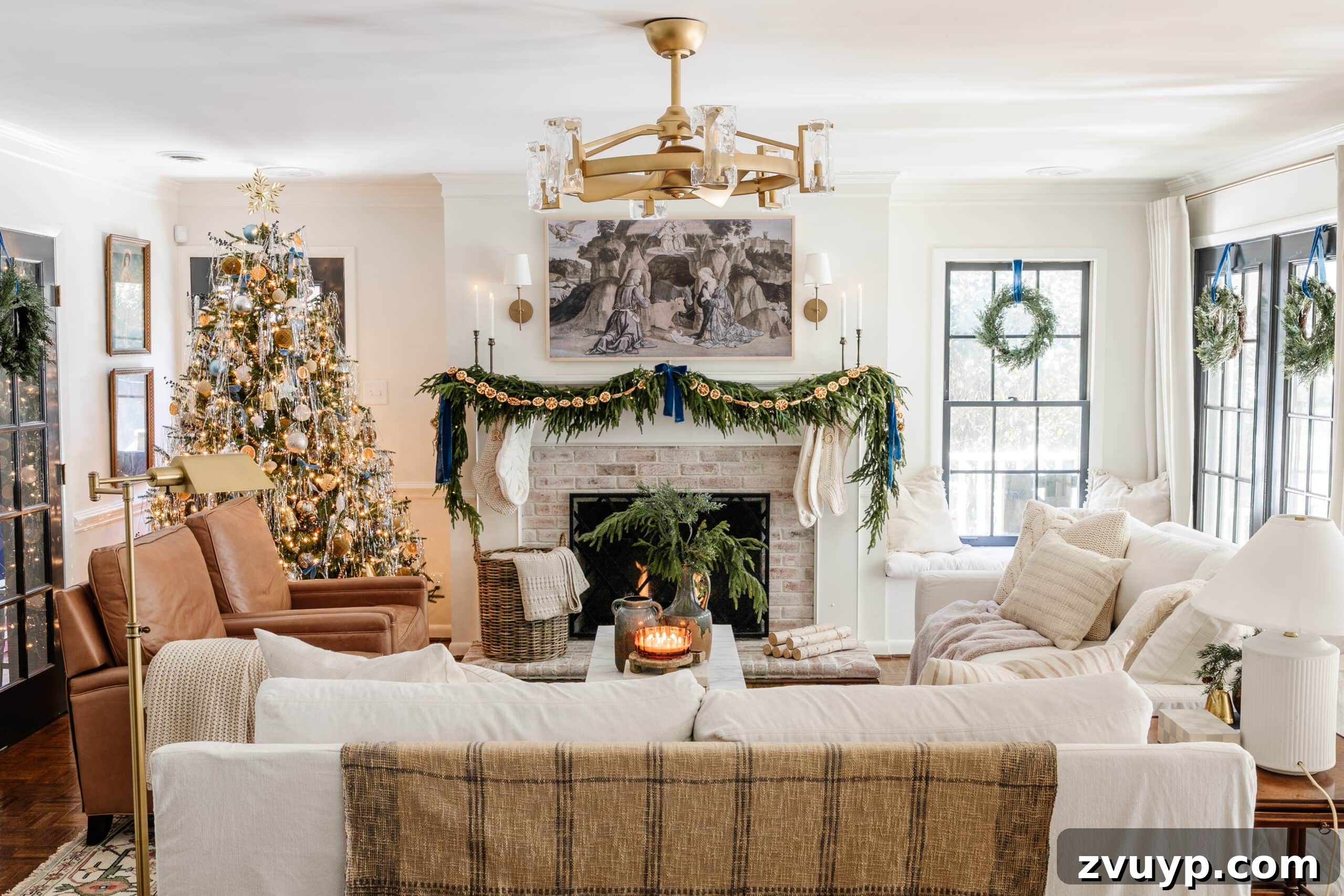 Festive Comfort: Living Room Decor for a Magical Christmas 3 Cozy Christmas living room decor featuring a fireplace and festive accents, designed for extended winter comfort