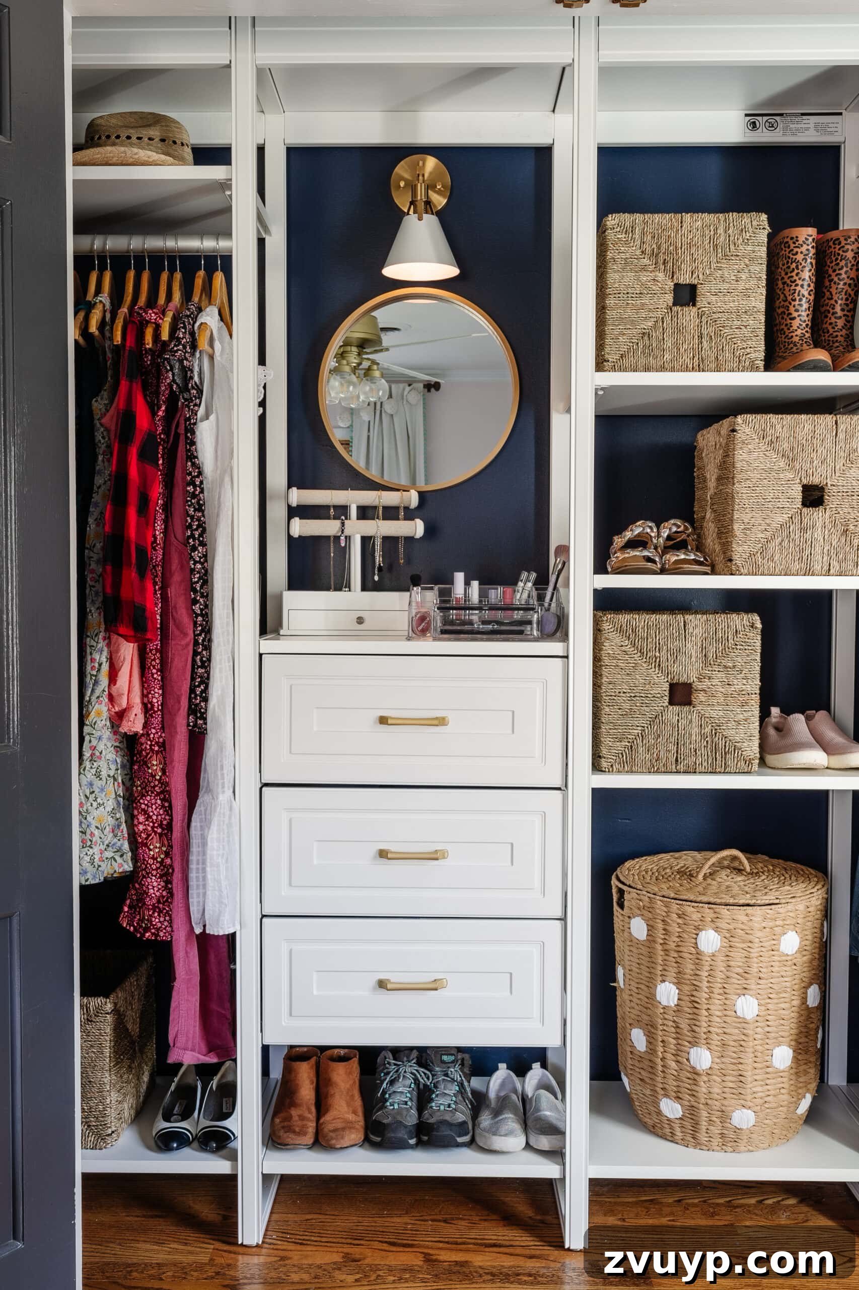 Girl's Guide to a Tidy Tiny Closet: 10 Smart Ideas 5 small closet idea for girls with makeup organization and clothing storage
