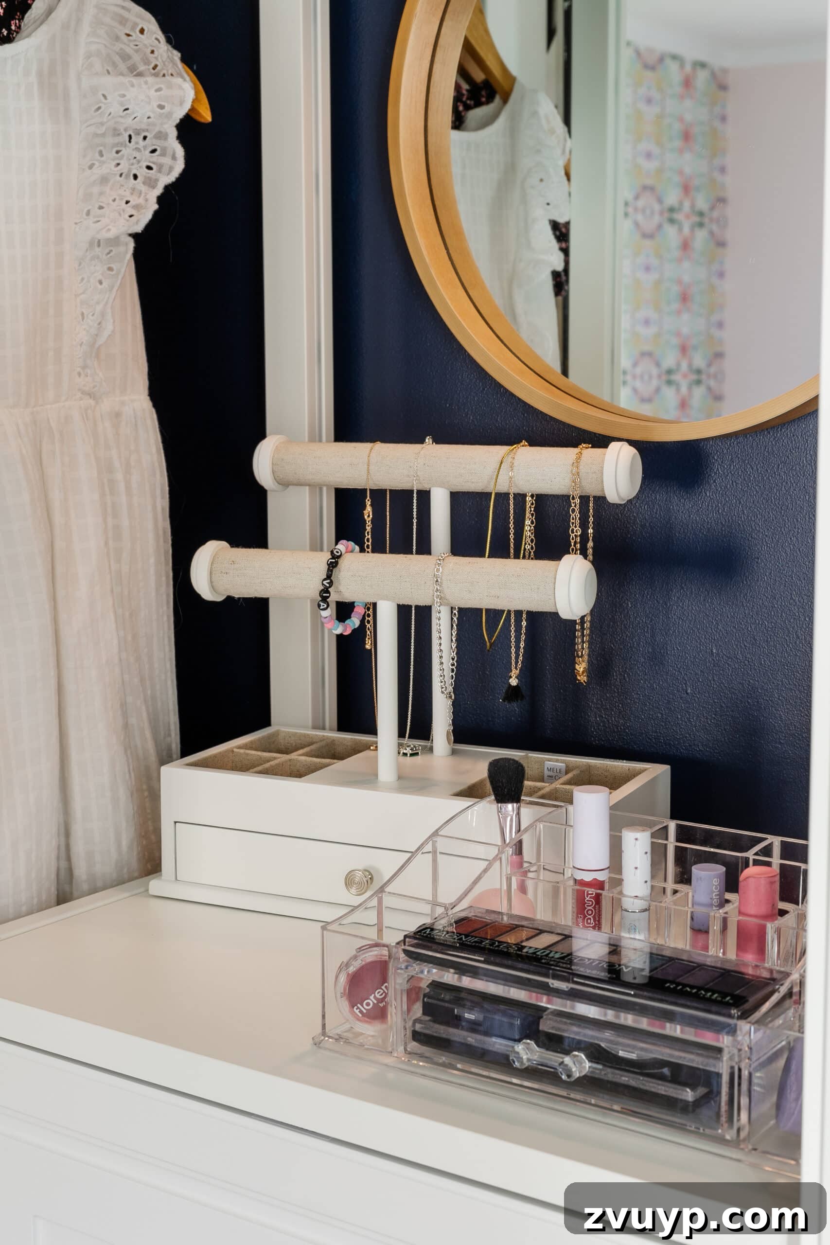 Girl's Guide to a Tidy Tiny Closet: 10 Smart Ideas 7 makeup organizer and jewelry storage in a girls closet