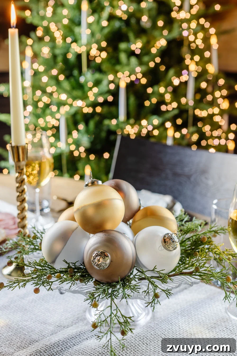 Effortless Holiday Dining Room Styling 10 simple Christmas dining table centerpiece with ornaments