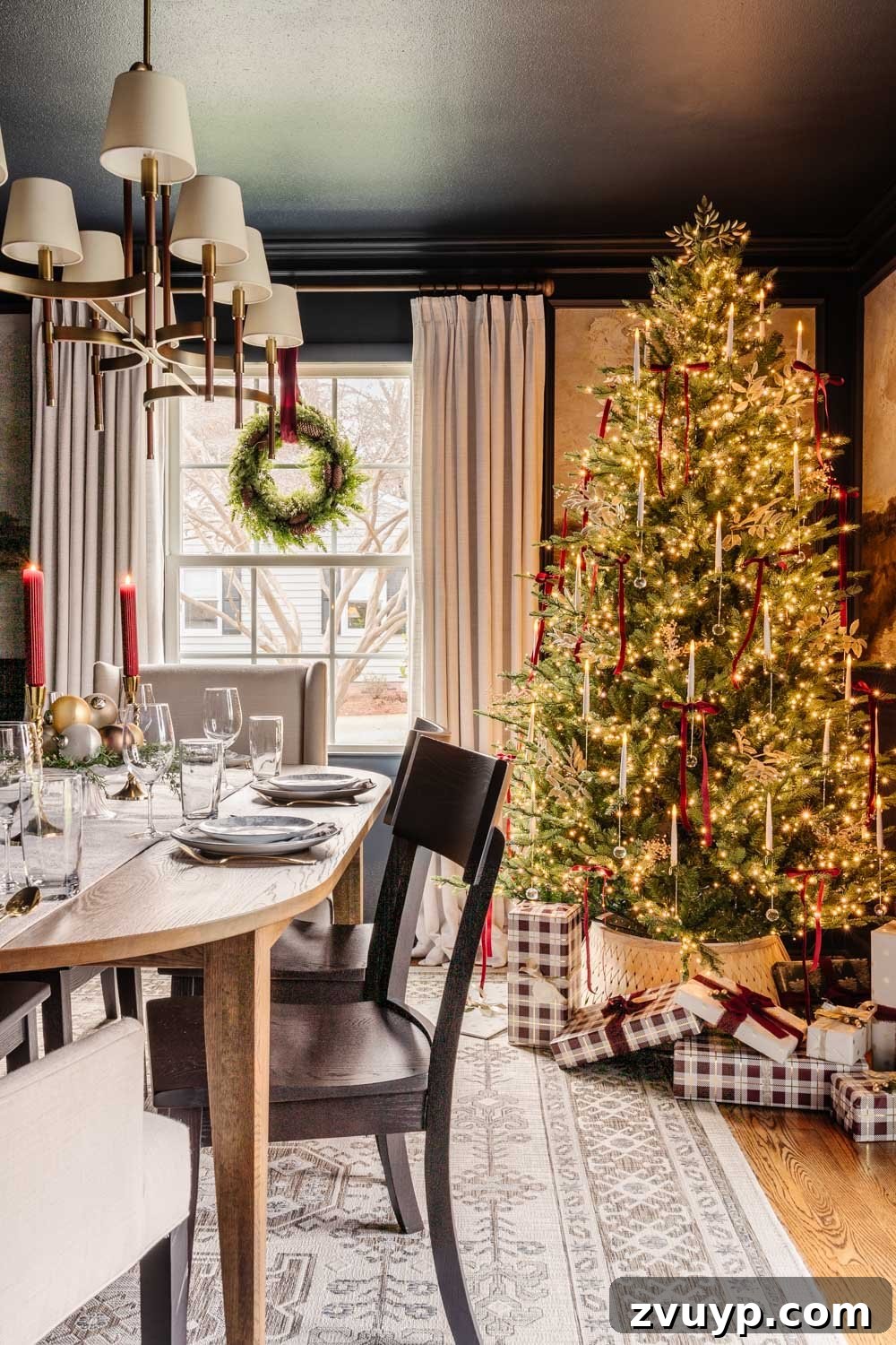 A Modern Colonial Christmas: 2024 Home Inspiration 24 modern traditional colonial christmas home tour dining room with festive wall art