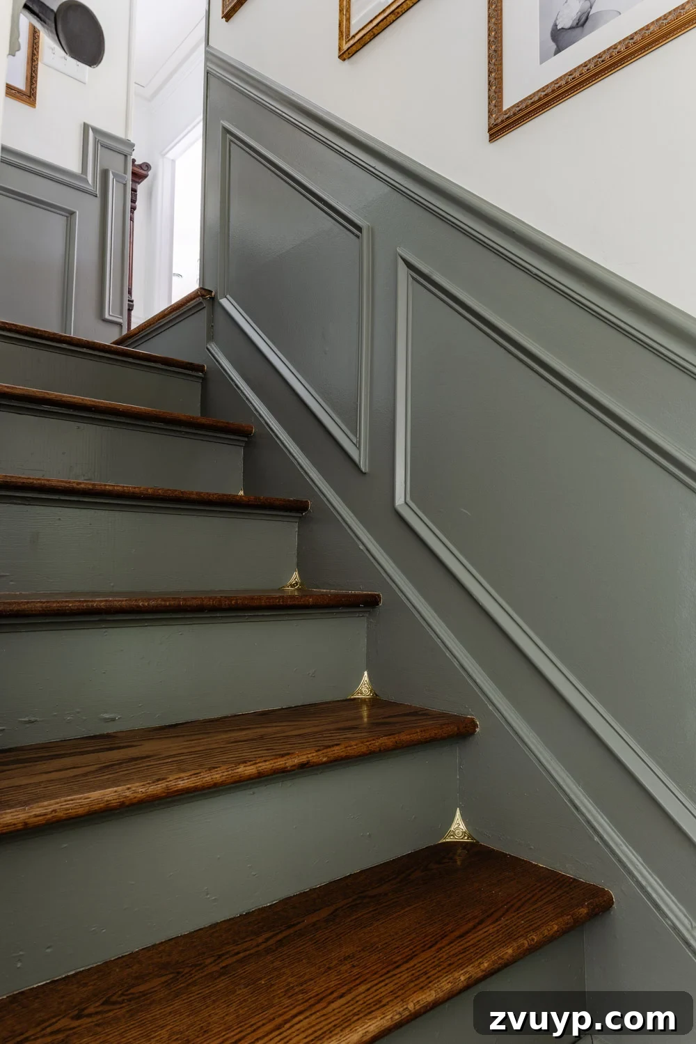 stair dust corners