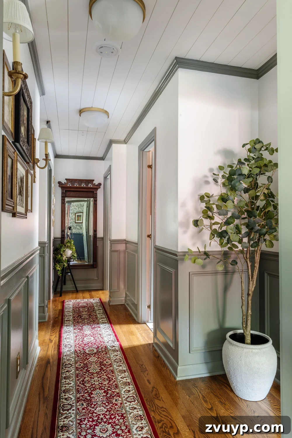 narrow hallway decorating ideas