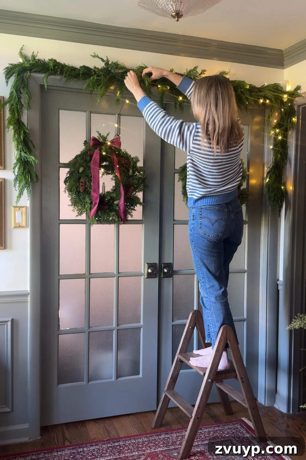 Hang Garland Over Any Doorway Damage-Free and Custom 12 how to hang doorway garland inside with no damage for Christmas