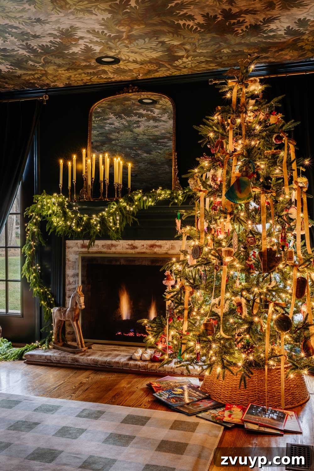 Our Festive Home Tour 12 Simple Christmas Decorating Ideas 2 Modern Traditional Cozy Christmas Home Decor Tour - Welcoming Entrance