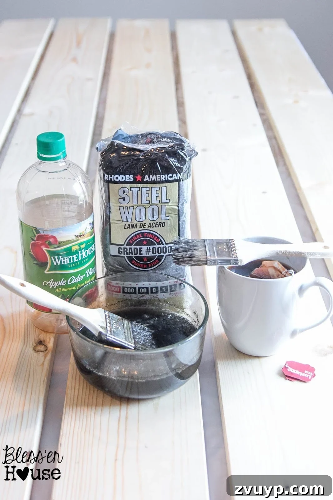 Simple Vinegar and Steel Wool Wood Stain Recipe 3 The ingredients required for this DIY all-natural wood stain method are steel wool pads, strong black tea, apple cider vinegar, and a few inexpensive paint brushes. Gather these simple items from your pantry.