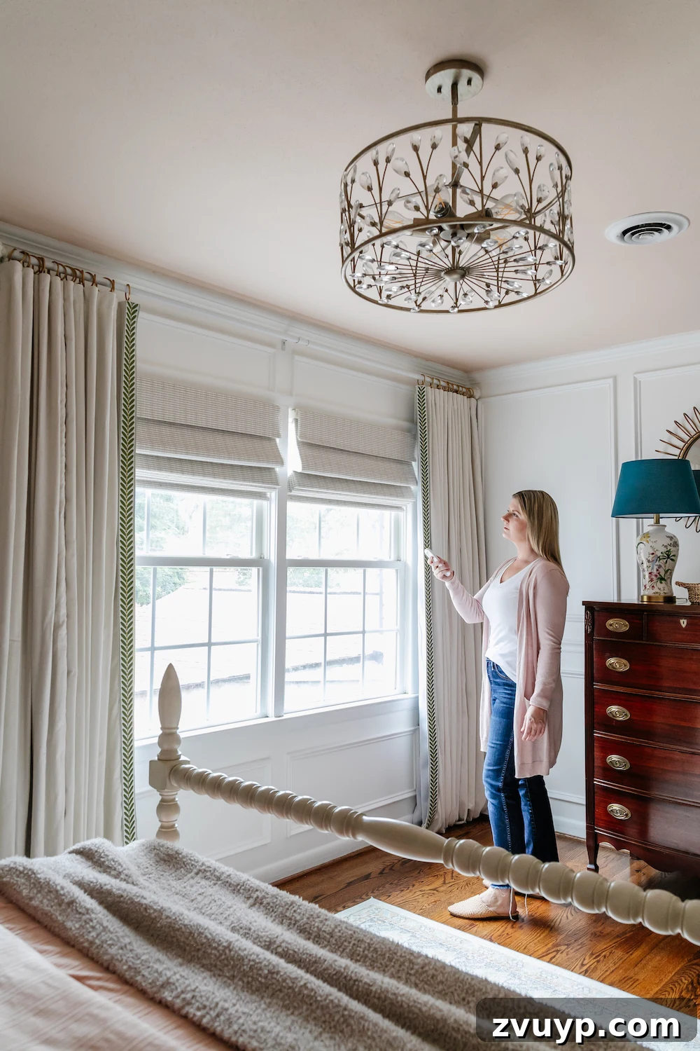 Smart Upgrades for Older Homes: A Simple Guide 9 smart home automated window shades