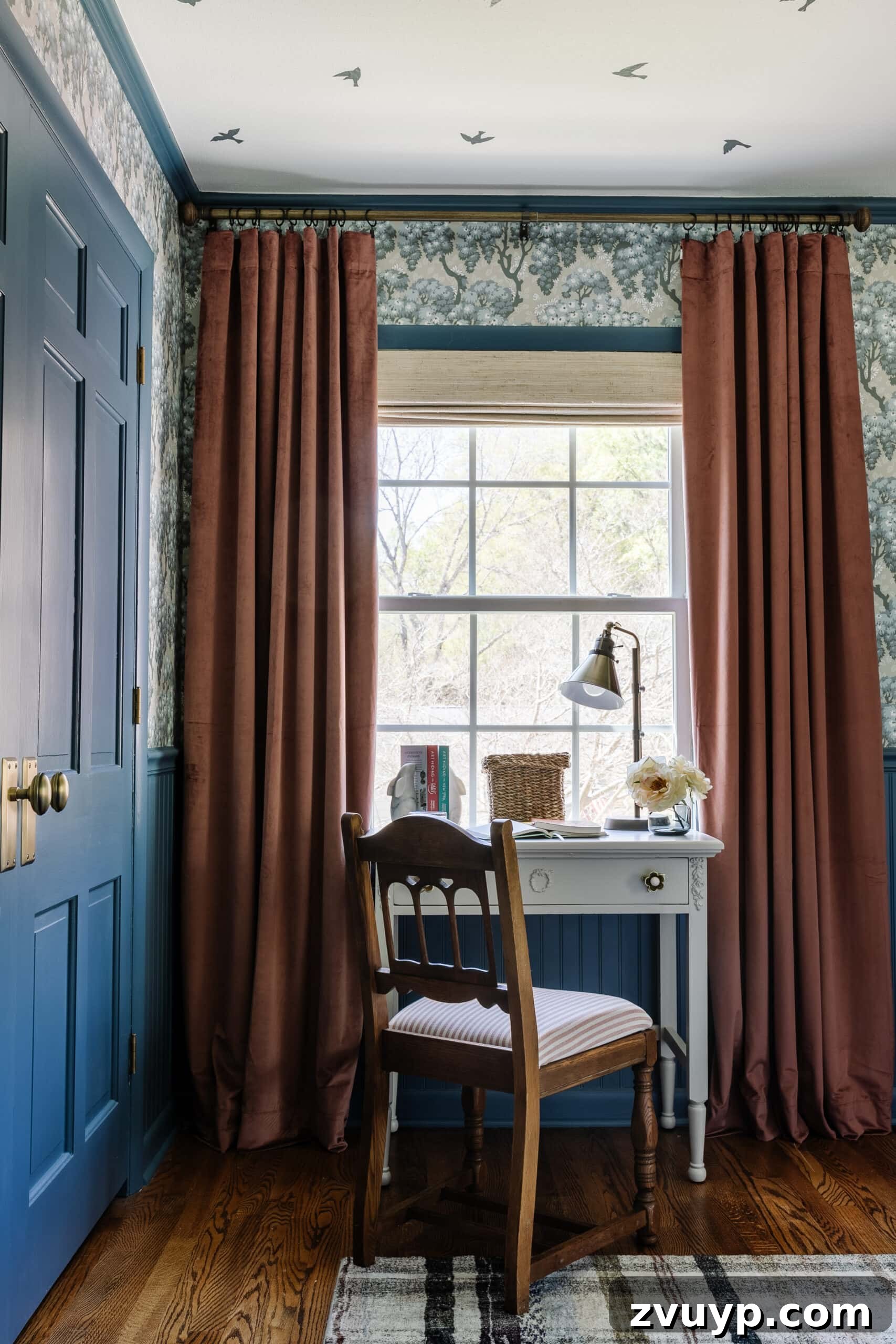 Make 8-Foot Ceilings Look Taller: 13 Designer Tricks 8 how to make 8 foot low ceiling look higher